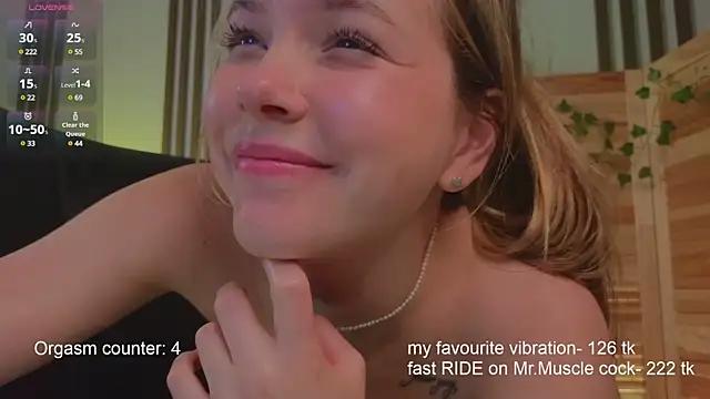 milly_shy from StripChat