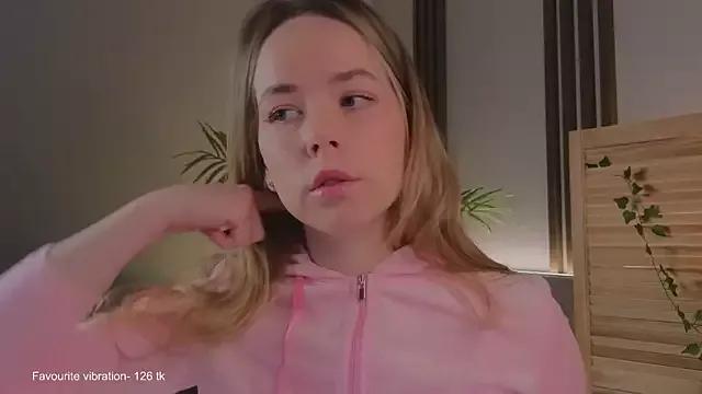 milly_shy from StripChat