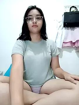 Milly_Sweet14 from StripChat
