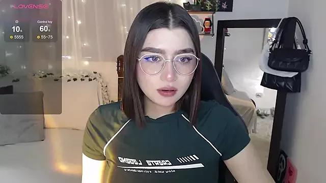 mily_thomson_b_ from StripChat is Freechat