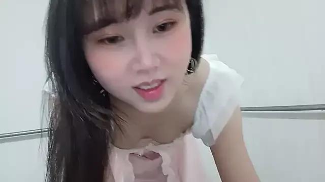 mimi-yangyang from StripChat