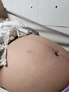 Mimi18x from StripChat