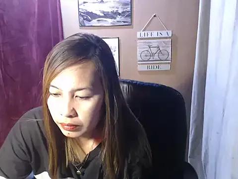 Mimi_daks from StripChat