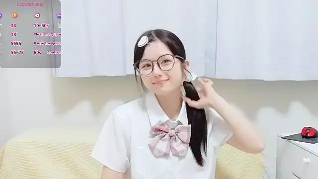 mimi_nyan from StripChat