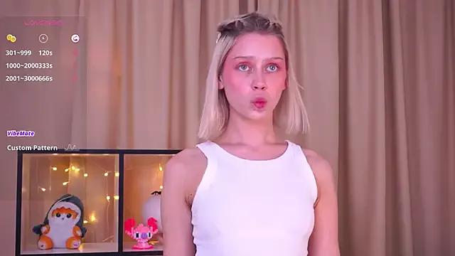 MimiCharm from StripChat is Freechat