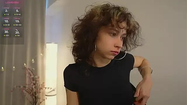 MimiLicks from StripChat