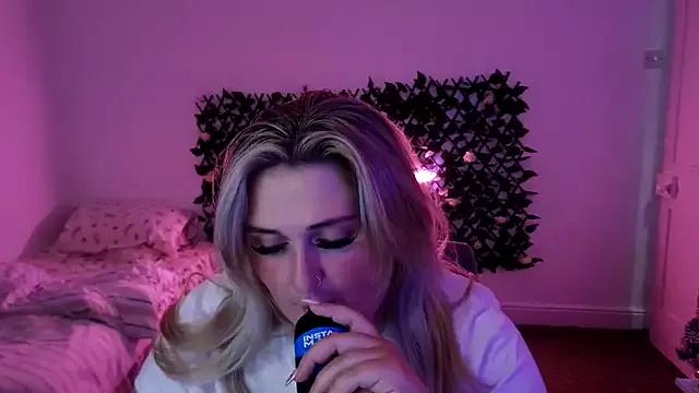 mimiprincessxoox from StripChat