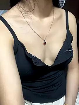 Mina048 from StripChat is Freechat