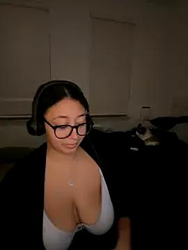 minha_baby from StripChat is Freechat