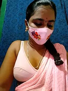 mini-queen from StripChat