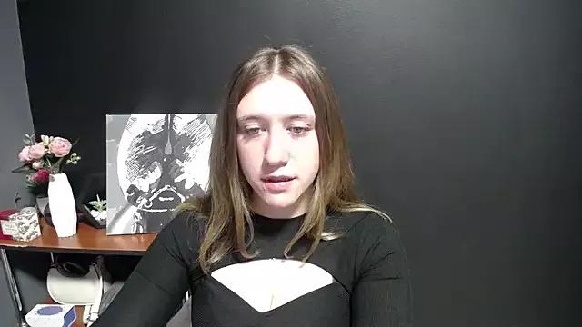 mini_bettie from StripChat