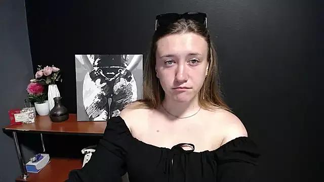 mini_bettie from StripChat is Freechat