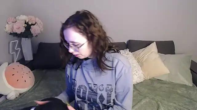 Mini_Diva from StripChat