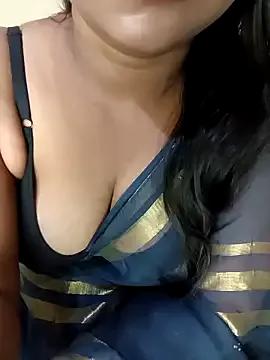 Minnybaby from StripChat is Freechat