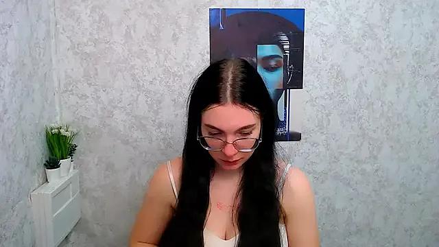 MiraBabe_ from StripChat is Freechat