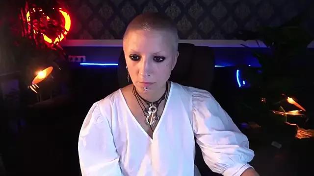 MiraMoon from StripChat is Freechat