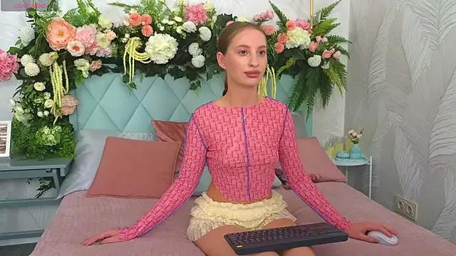 Miranda_Scott from StripChat is Freechat