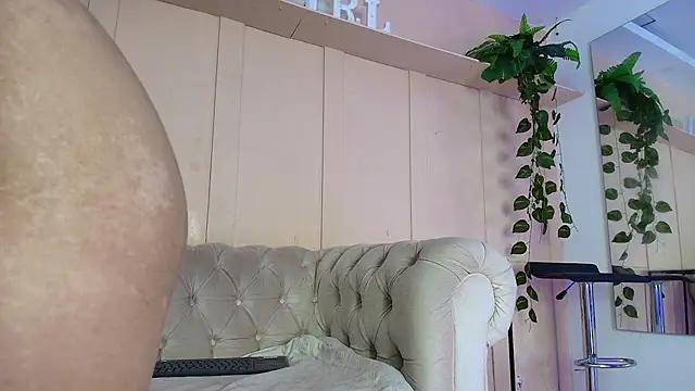miranda_villa from StripChat is Freechat