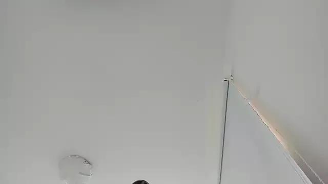 mirandaduboiss from StripChat is Freechat