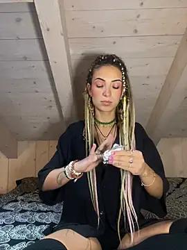 MirasPhantasie webcams show profile image 