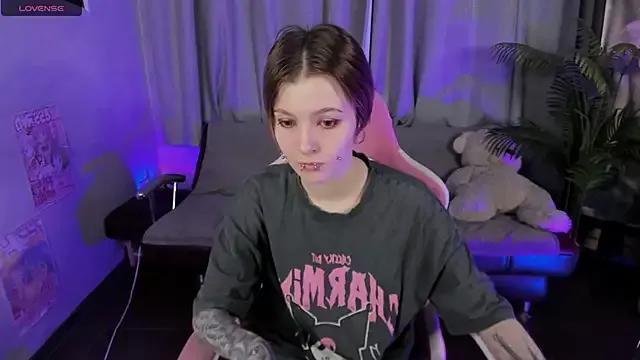 MiraVelle from StripChat is Freechat