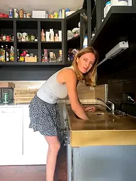 Miroslava17 webcams show profile image 