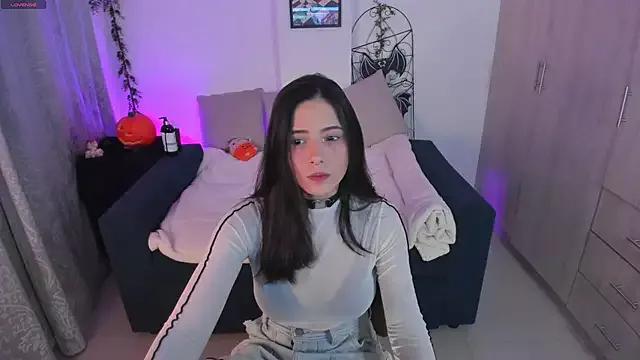 mishelkrave_ from StripChat is Freechat