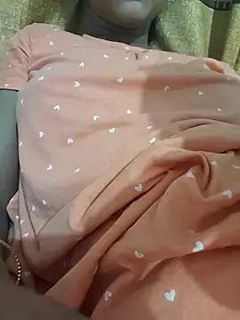 miss-amelia9 from StripChat