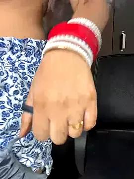 Miss-Ayraa from StripChat