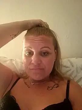 Miss-ShelbyXX from StripChat