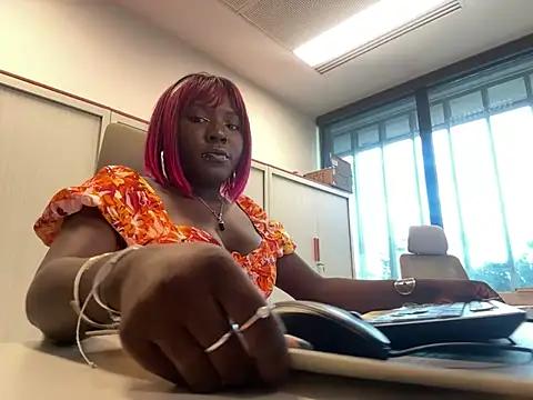 Miss-syanaa from StripChat