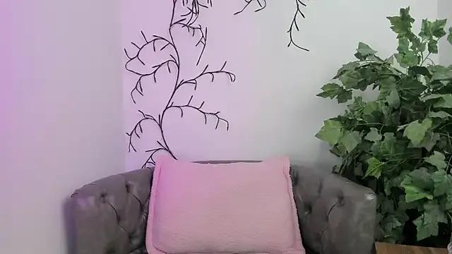 miss__daphne from StripChat