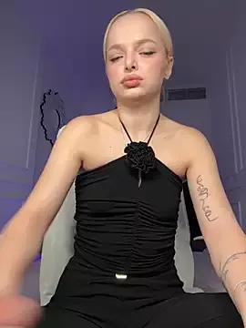 miss_blondiee from StripChat