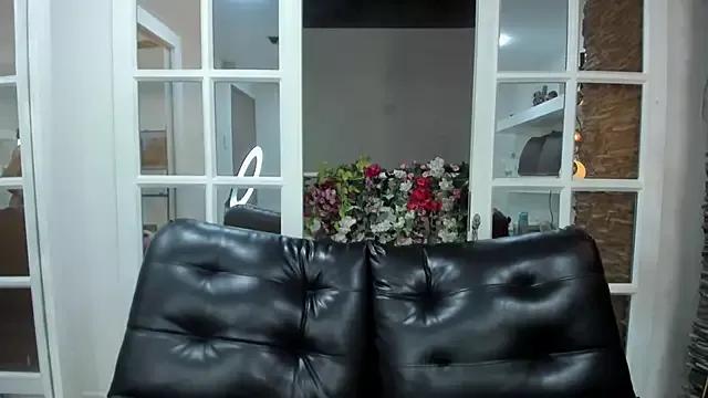 miss_collins from StripChat
