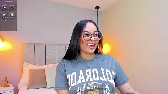miss_elissa11 from StripChat