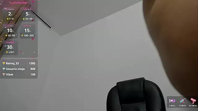 miss_eylens from StripChat