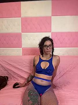 Miss_queen_noir from StripChat