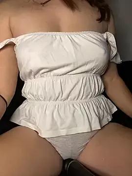 MissaChloe from StripChat is Freechat