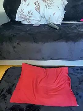 MissaLucy from StripChat is Freechat