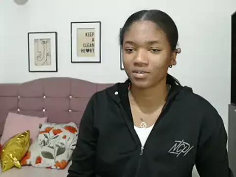 MISSANDRE4 from StripChat