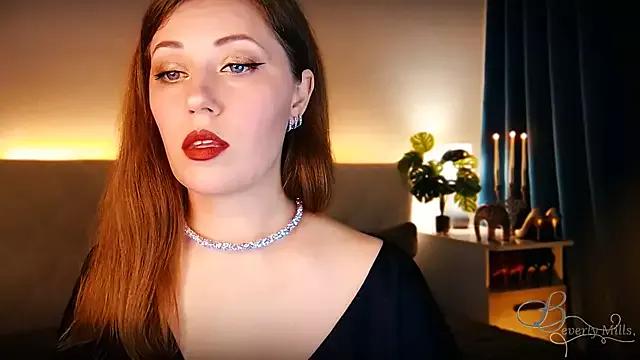 MissBeverlyMills from StripChat