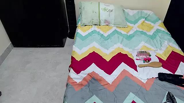 missblu from StripChat