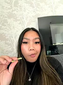 MissCherryyxox from StripChat