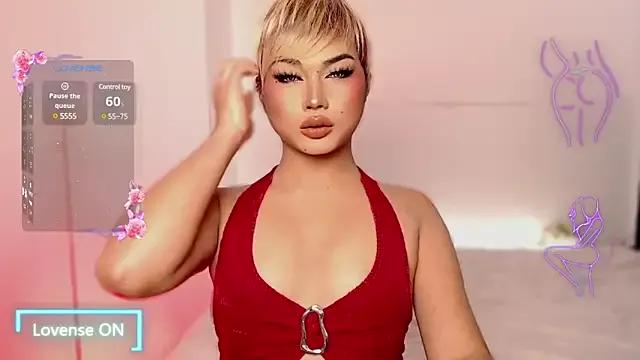 MissChloe_Wolf from StripChat is Freechat