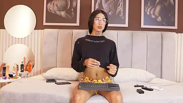 MissDania from StripChat