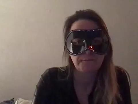 Missesss28 from StripChat