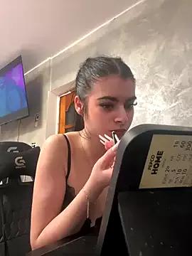 MissHerra2 from StripChat