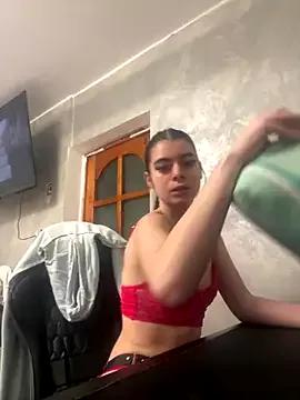MissHerra2 from StripChat is Freechat