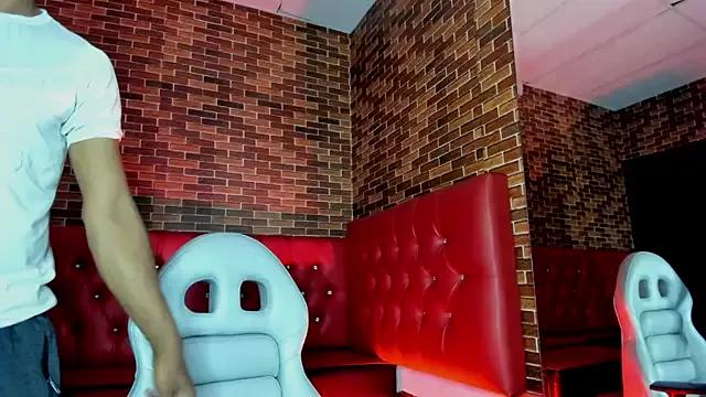 Missionary_cople from StripChat is Freechat