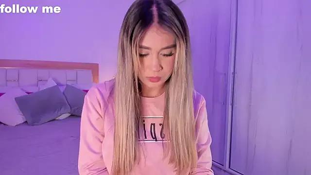 missjuliaa_ from StripChat